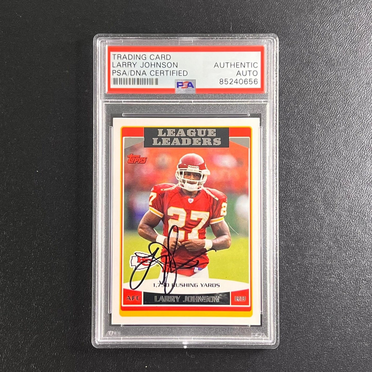 2005 Topps Football #285 Larry Johnson signed Card Slabbed PSA/DNA Kansas City C