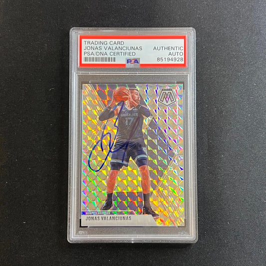 2019-20 Panini Mosaic #86 Jonas Valanciunas Signed Card AUTO PSA Slabbed Grizzli